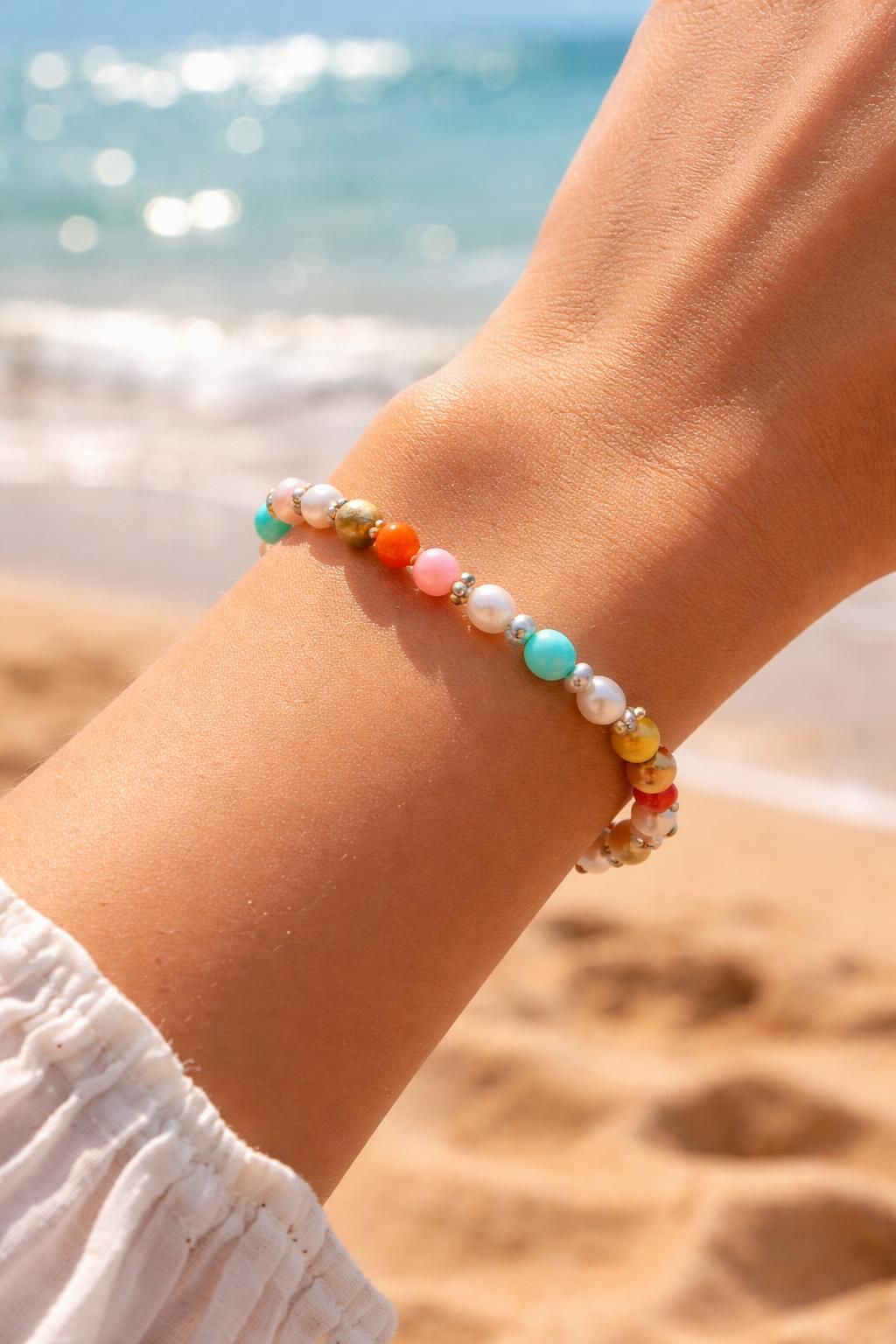 découvrez éclat estival, le bracelet en perles incontournable pour sublimer votre style cet été avec une touche élégante et lumineuse.