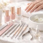 découvrez les indispensables manucures pour sublimer les mains des mariées et faire briller leur beauté le jour j.