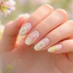 découvrez nos inspirations tendances pour sublimer vos ongles avec des éclats printaniers pleins de fraîcheur et de couleurs élégantes.